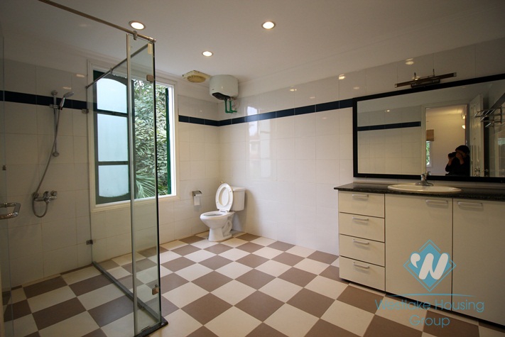 Big and nice yard house with swimming pool for rent in Tay Ho area 